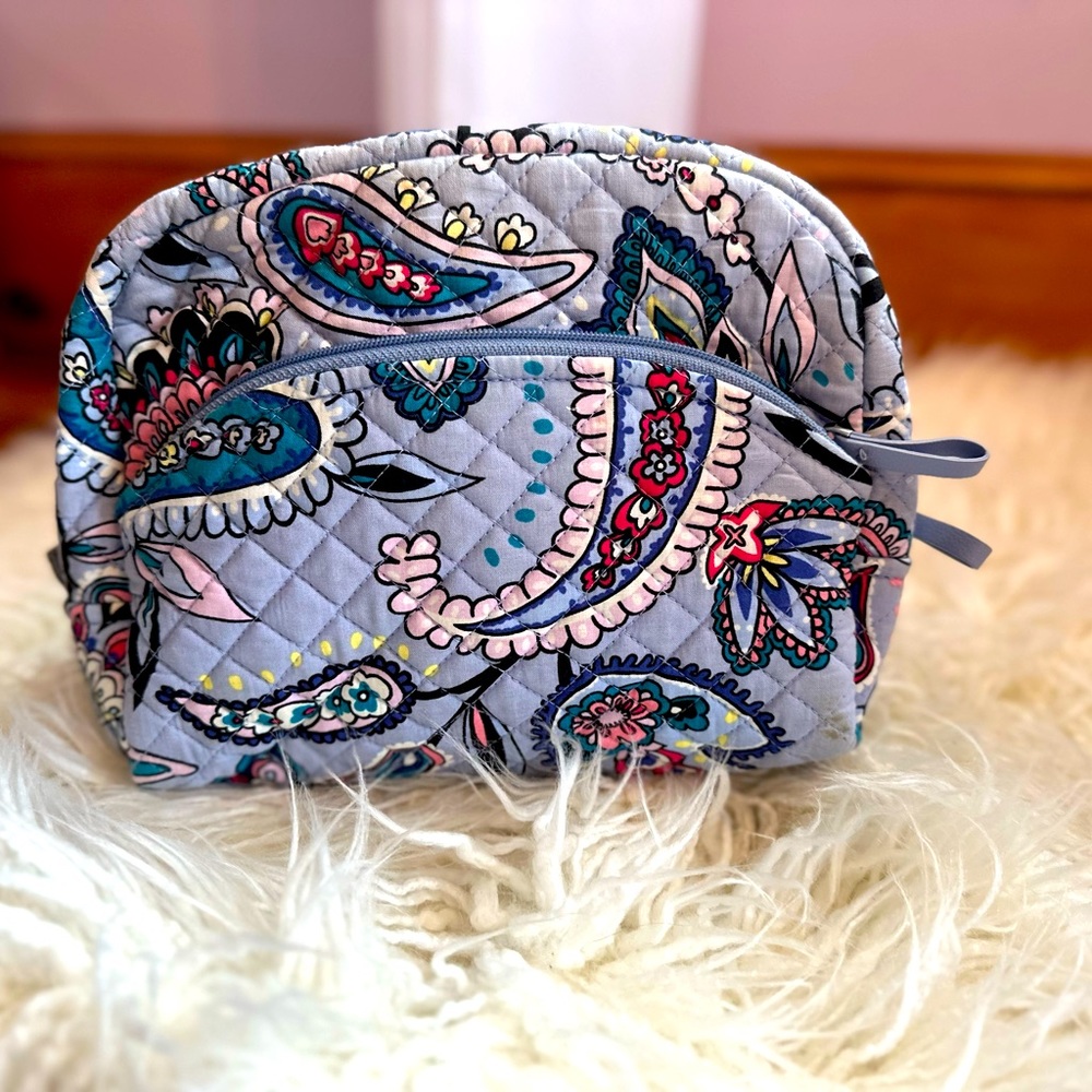 Vera Bradley cosmetic medium bag